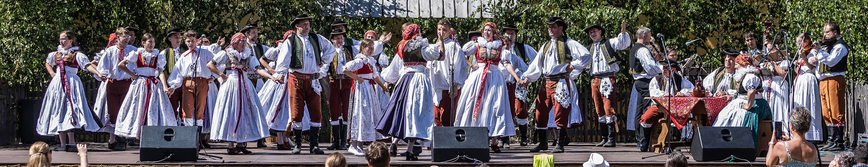 Olešnica on stage